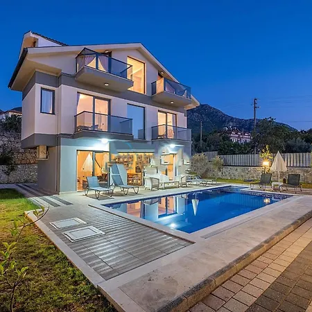 Sunrise In Oludeniz, 4 Bedroom Private Pool Villa Fethiye