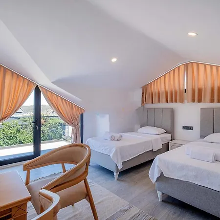 Sunrise In Oludeniz, 4 Bedroom Private Pool * Fethiye